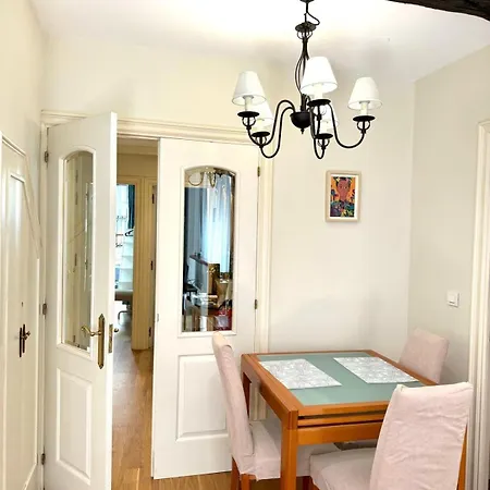 Ongi Etorri To The Heart Of The Old Town! *